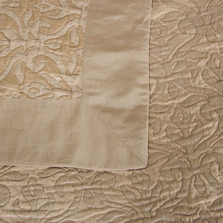 slide 3 Platinum Bedcover