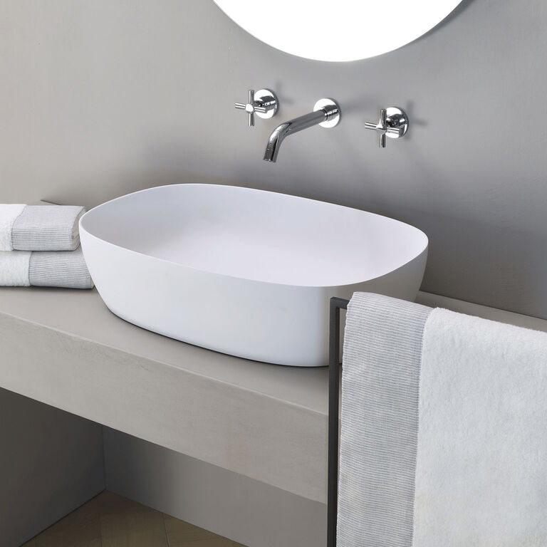 slide 2 Graphite Border Bath Towel