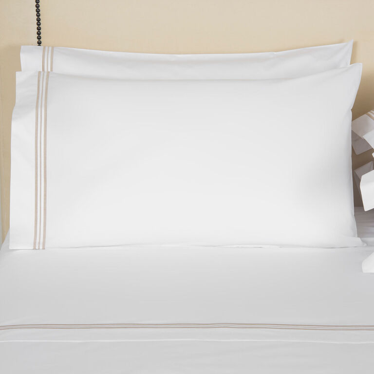 slide 1 Triplo Bourdon Pillowcase