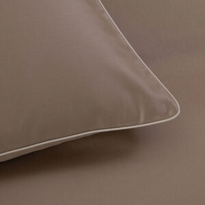 slide 3 Greenwich Euro Sham