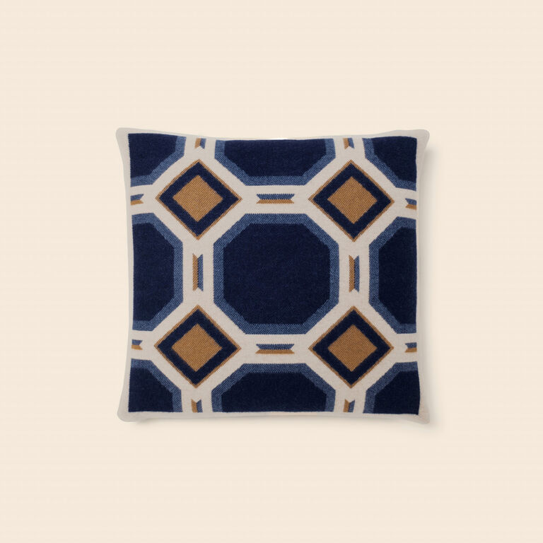 slide 2 Deco Cushion 005