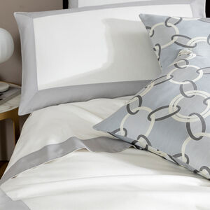 slide 5 Luxury Chains Decorative Pillow Cover