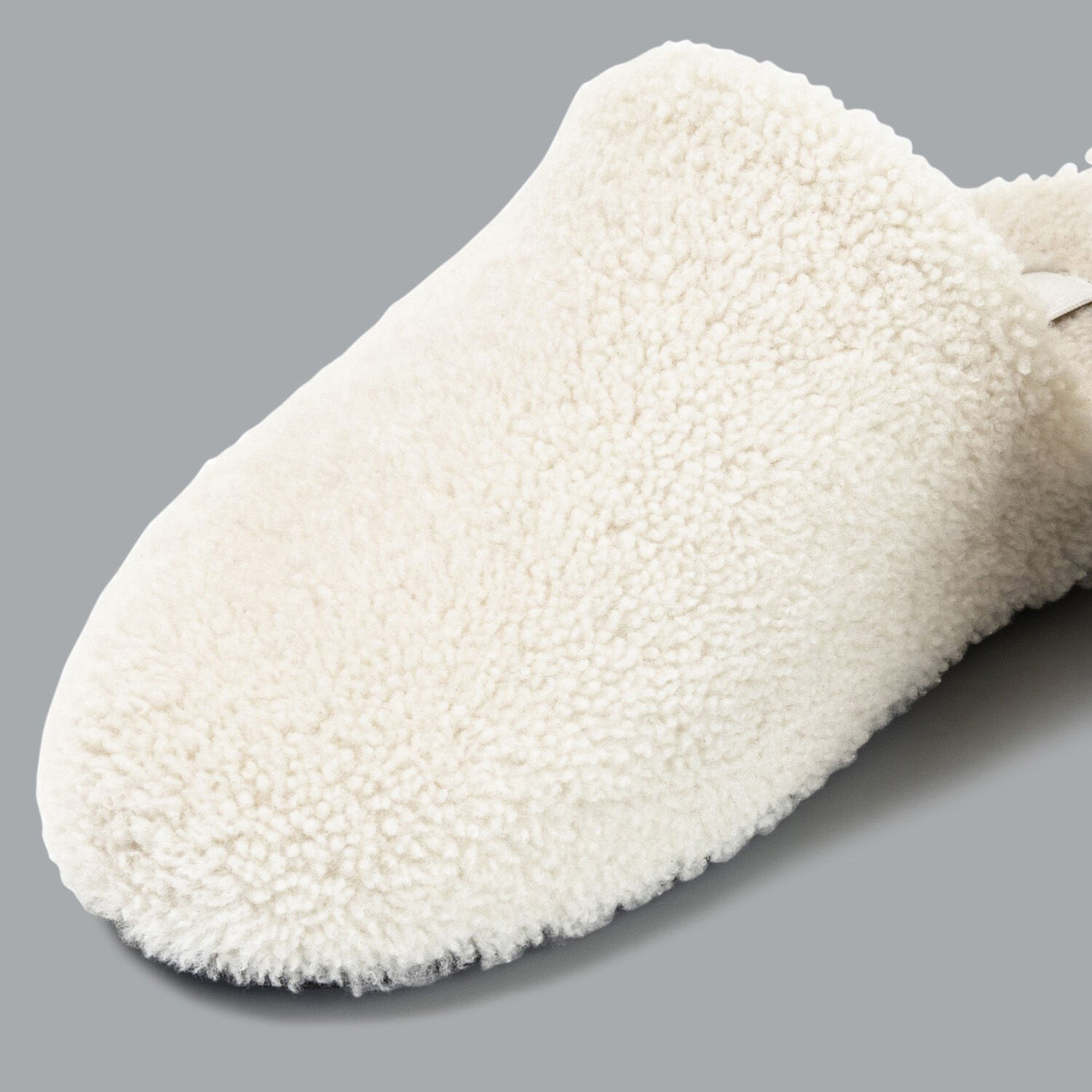 Slippers - Luxury Linens | Frette