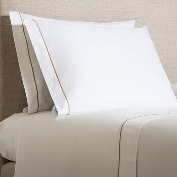 One Bourdon Pillowcase Set