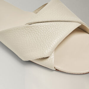 slide 2 Cetra Slippers