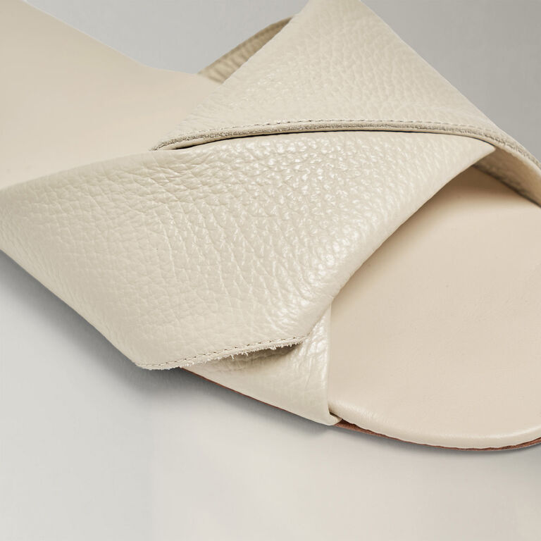 slide 2 Cetra Slippers
