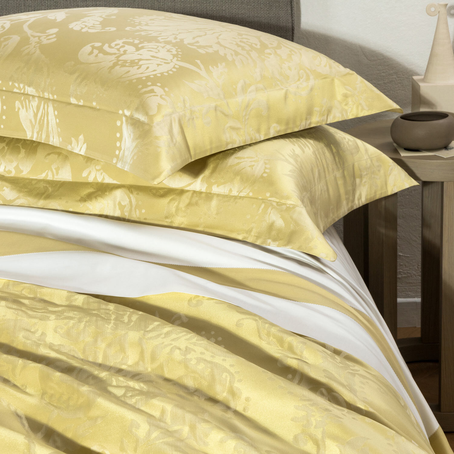 slide 5 Luxury Brocade Duvet Cover