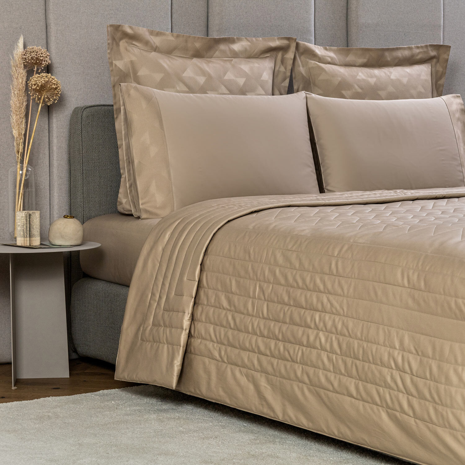 Tecla Light Quilt
