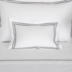 slide 1 Triplo Bourdon Boudoir Sham