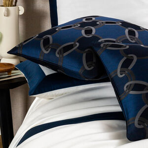 slide 5 Luxury Chains Decorative Cushion Cover