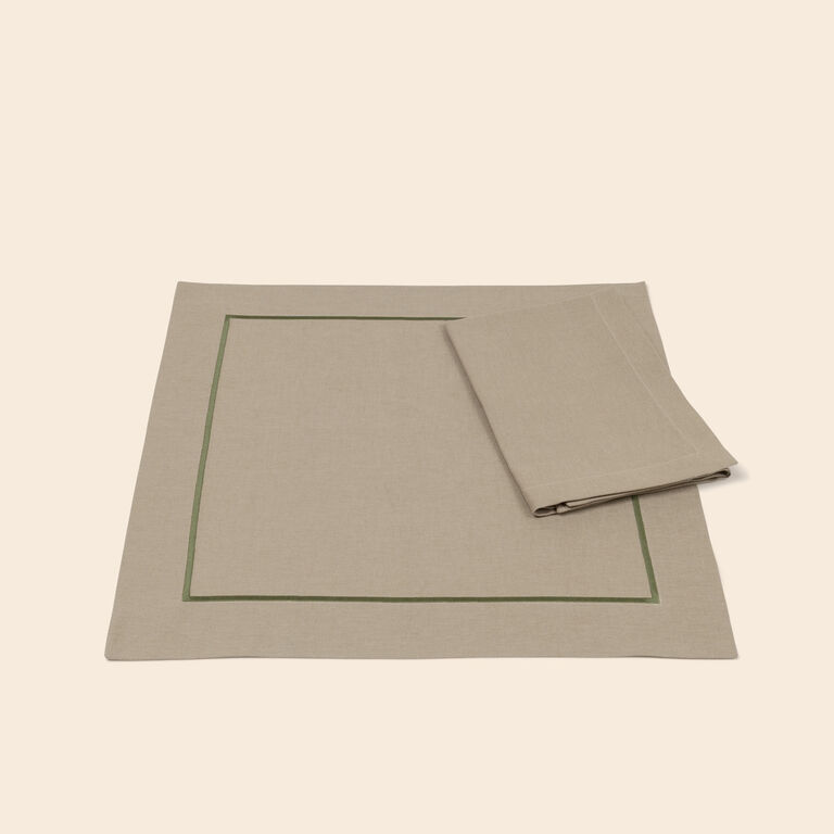 slide 3 Define Placemats and Napkins Set