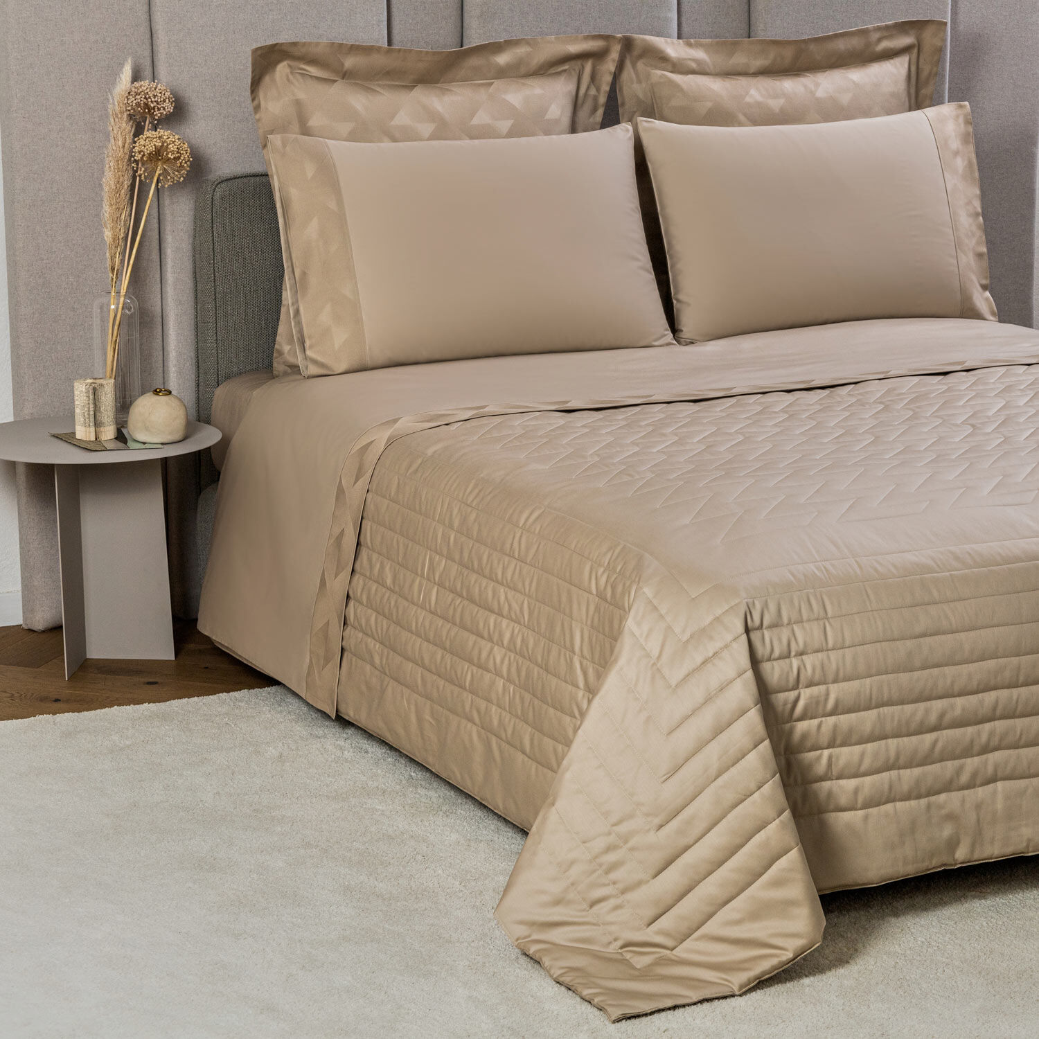 Tecla Light Quilt