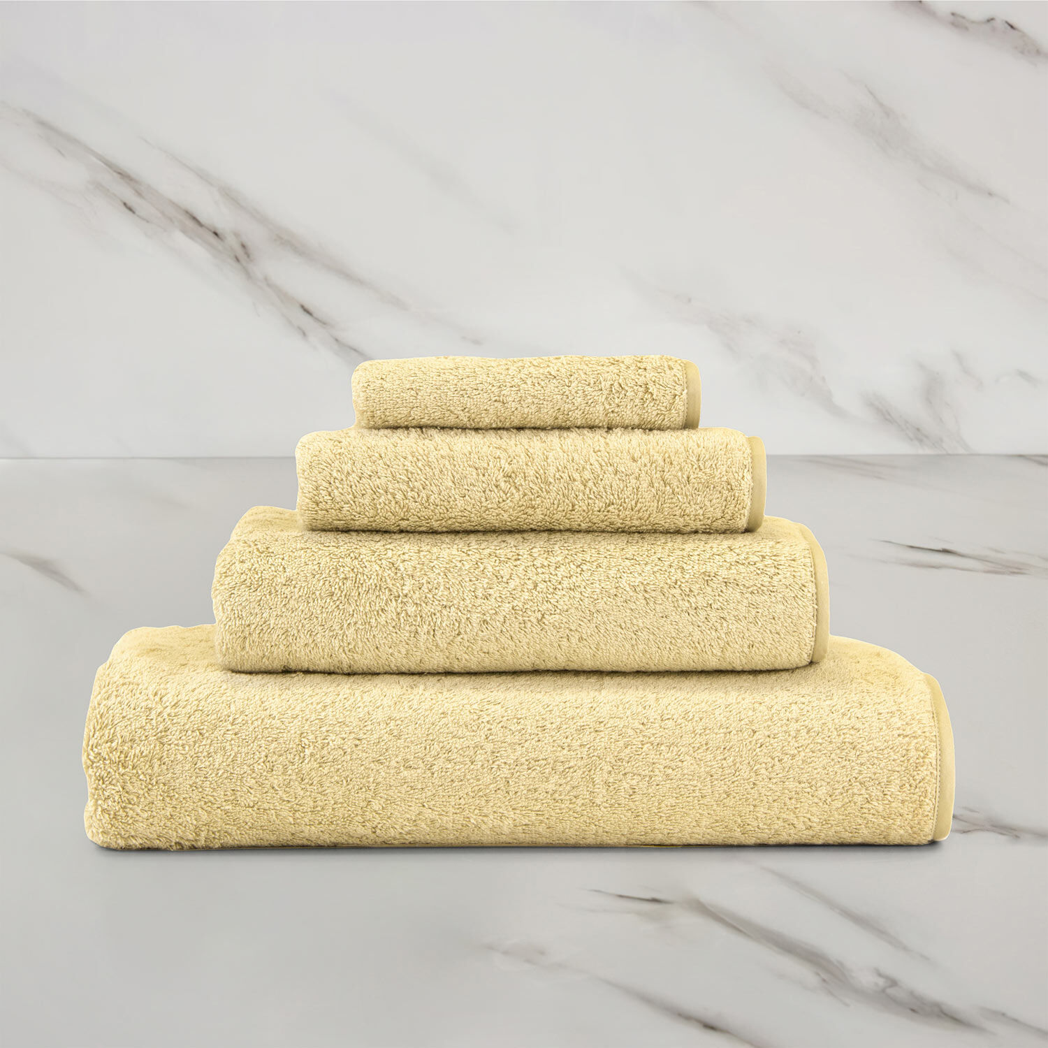 Frette Unito Bath Towel in Citrine Green, Cotton | Made in Italy