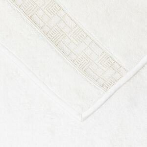 slide 3 Maze Lace Bath Towel