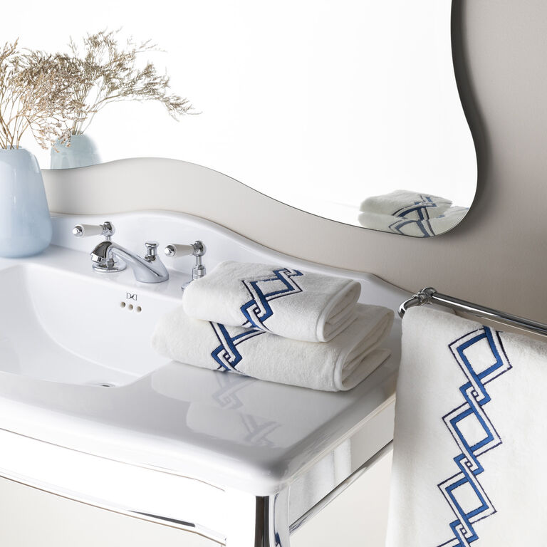 slide 4 Twist Embroidery Bath Towel