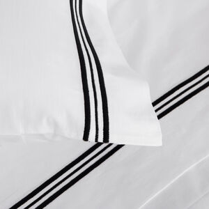 slide 3 Triplo Bourdon Pillowcase