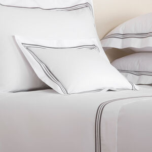 slide 2 Triplo Bourdon Boudoir Sham