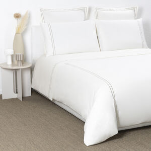 slide 4 Elegance Duvet Cover
