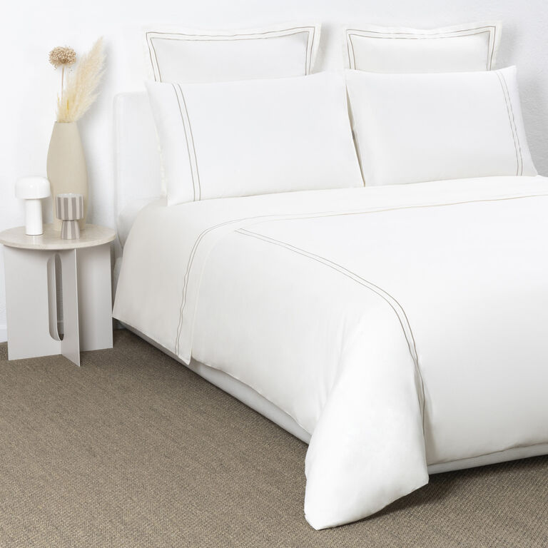 slide 4 Elegance Duvet Cover