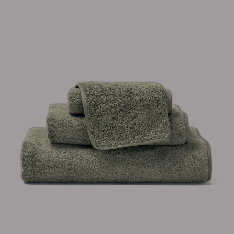 slide 3 Unito Wash Cloth