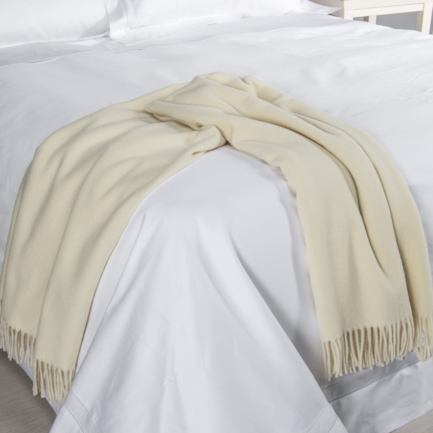 Kent Throw Ivory