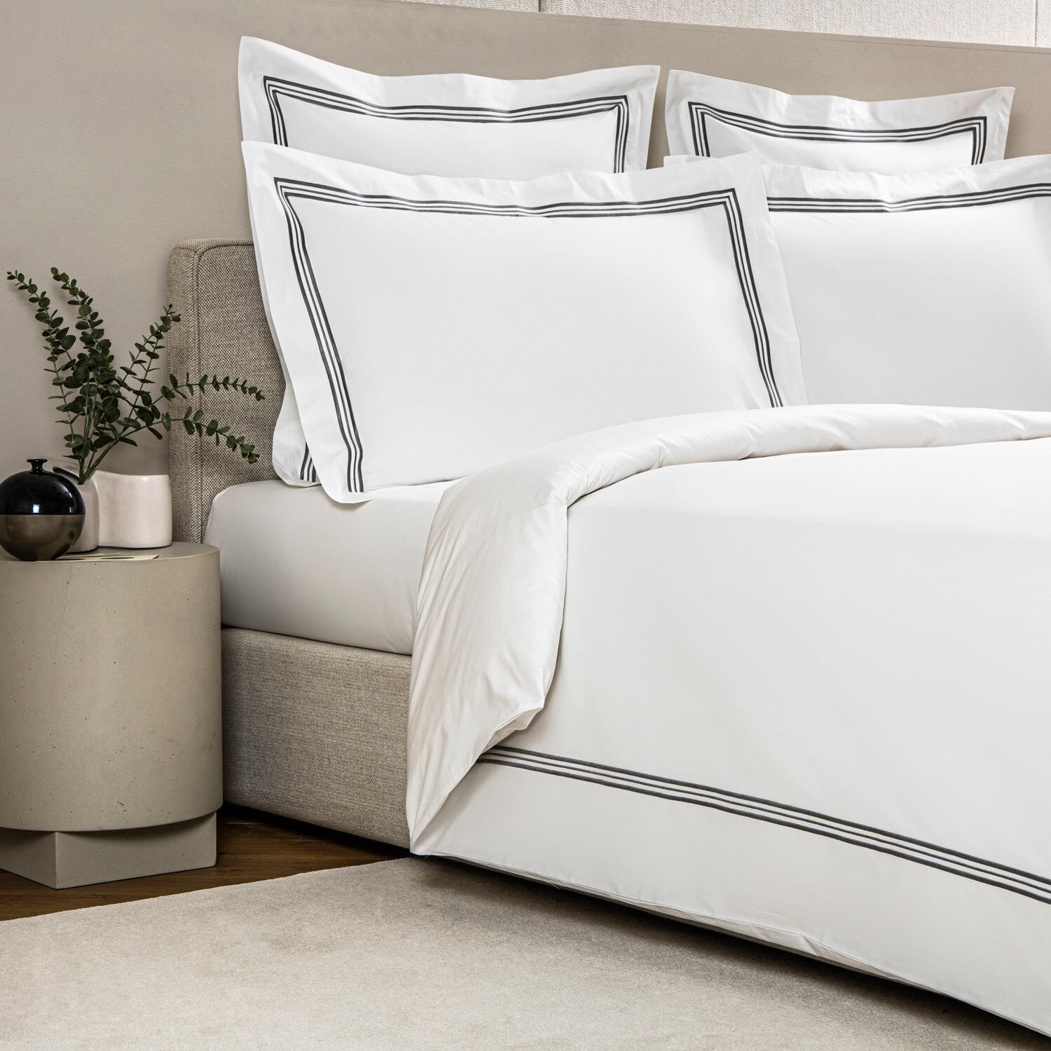 slide 2 Triplo Bourdon Duvet Cover