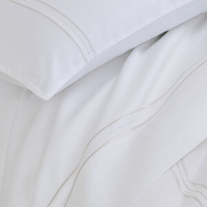 slide 5 Elegance Duvet Cover