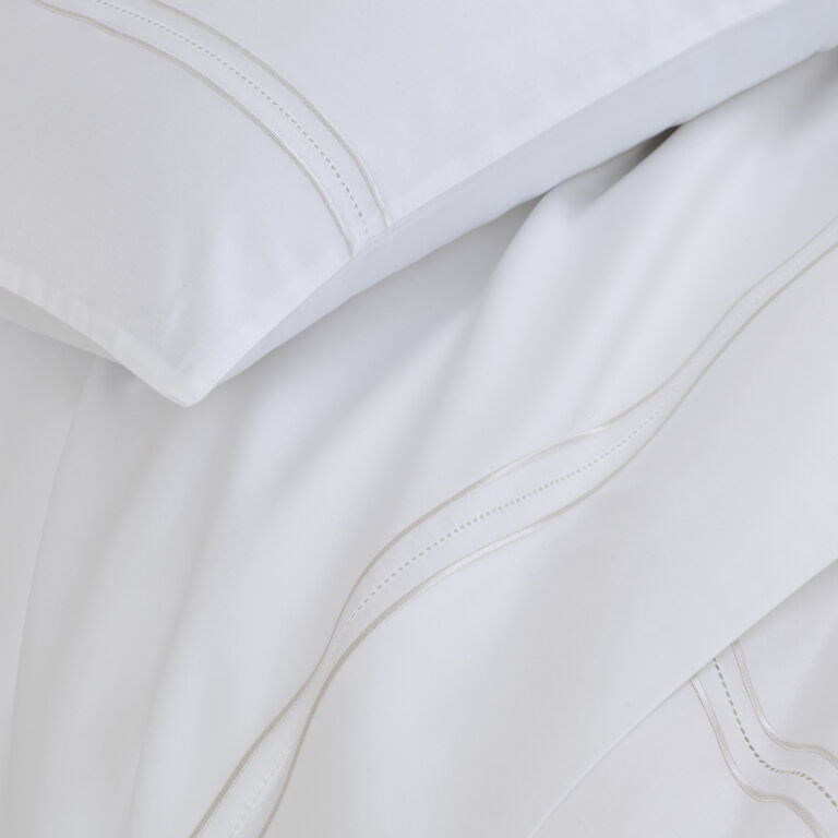 slide 5 Elegance Duvet Cover