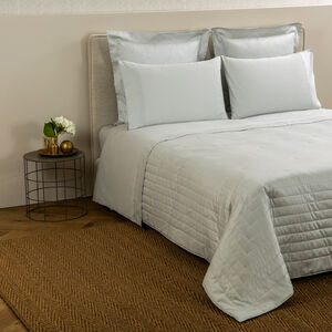 slide 4 Imperial Light Quilt Pearl Grey