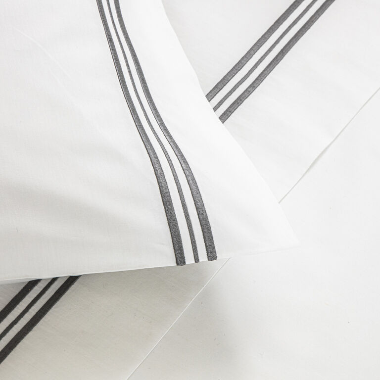 slide 3 Triplo Bourdon Pillowcase