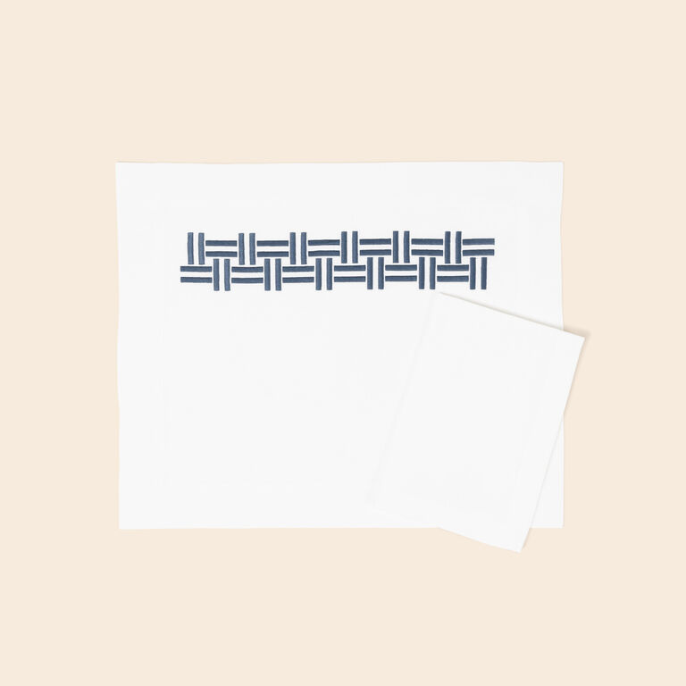 slide 2 Basket Weave Placemats and Napkins Set