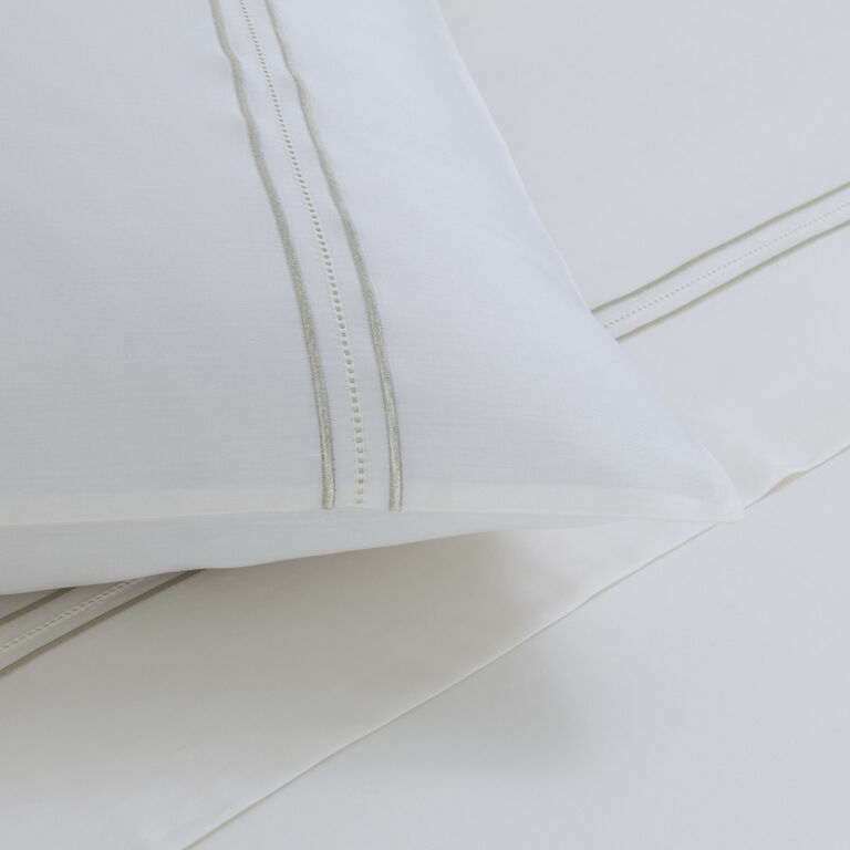 slide 3 Elegance Sheet Set