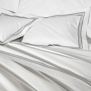 slide 4 Triplo Bourdon Pillowcase