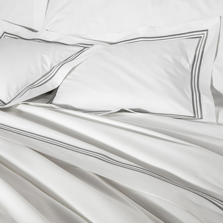 slide 4 Triplo Bourdon Pillowcase