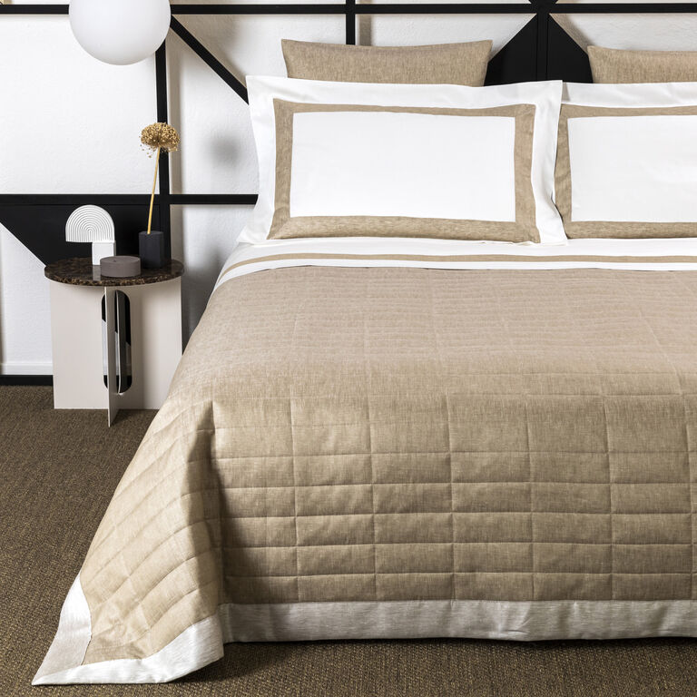 slide 1 Rectangular Breeze Bedspread