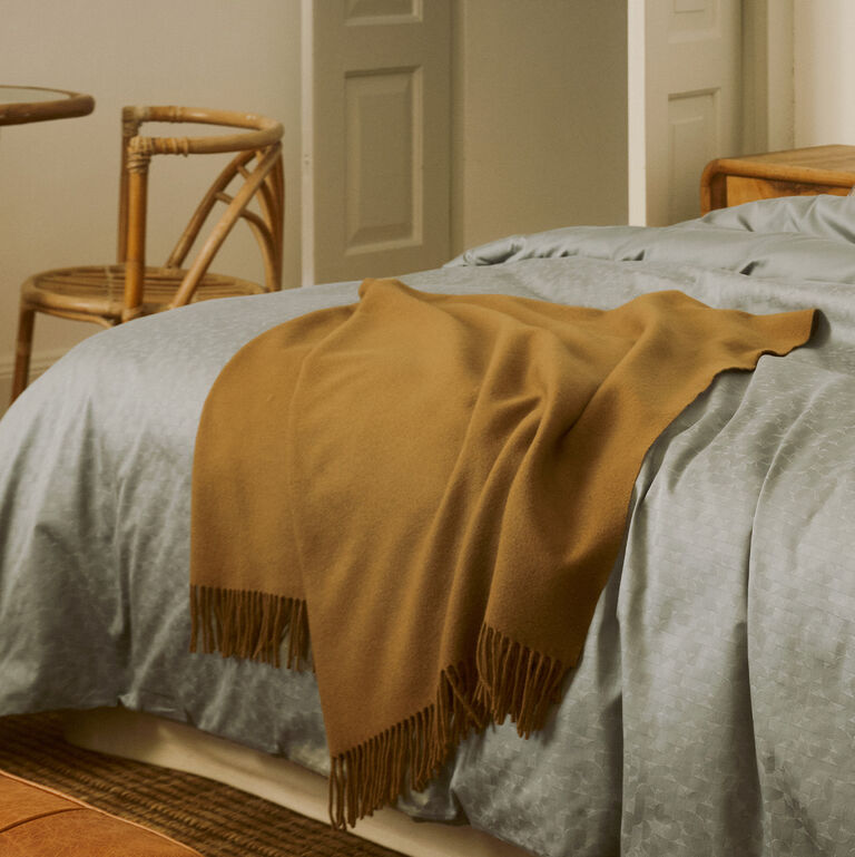 slide 1 Pure Cashmere Throw