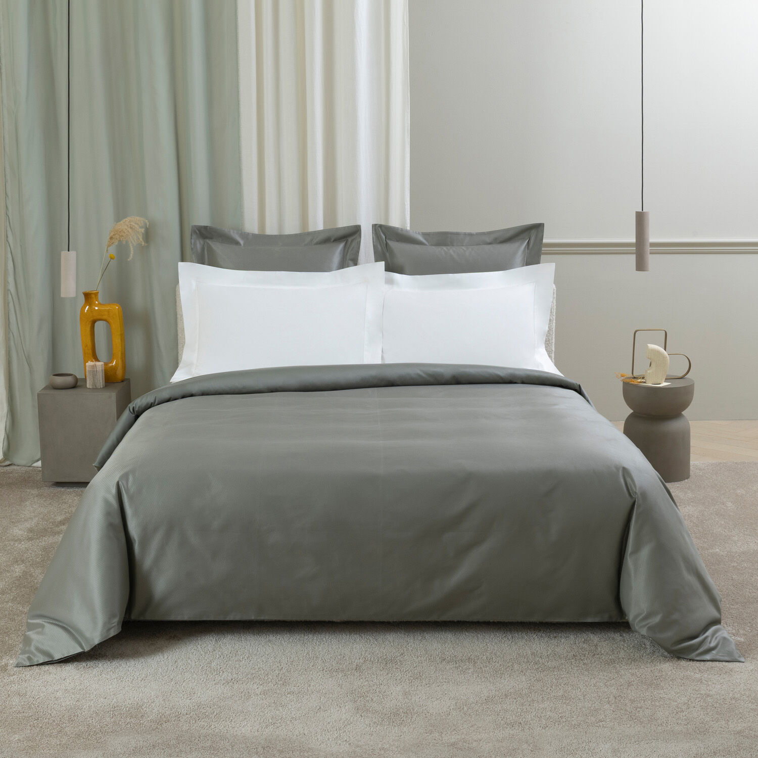 Bedding - Luxury Linens | Frette