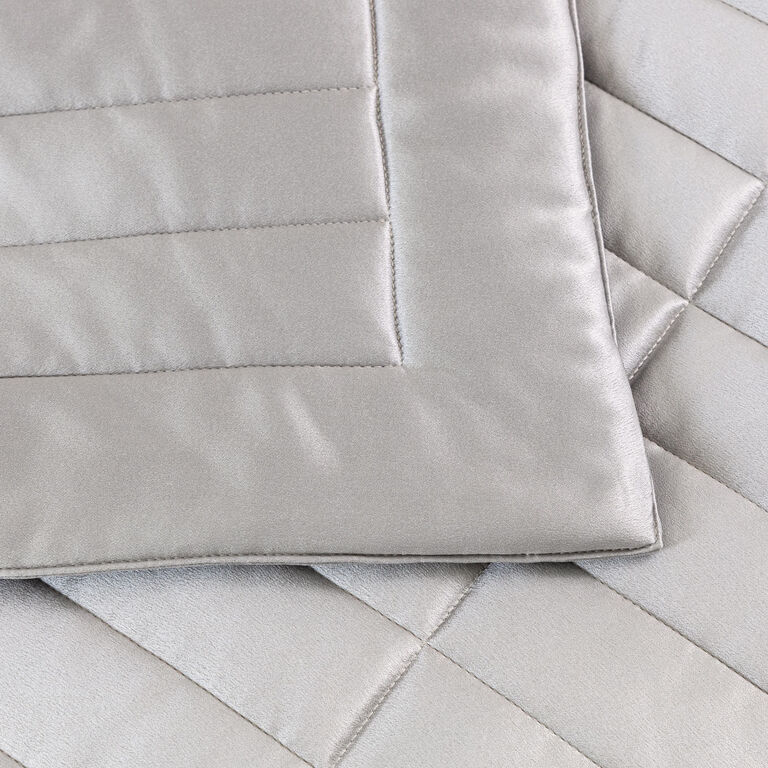 slide 2 Luxury Silk Runner