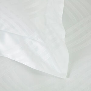 slide 3 Gant Euro Sham White