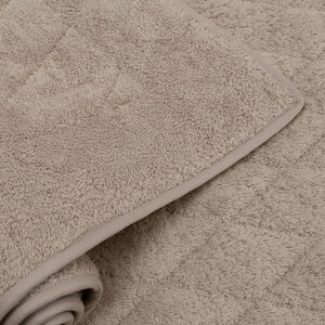 slide 3 Unito Bath Mat