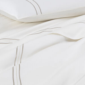 slide 5 Elegance Duvet Cover
