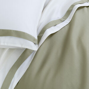 slide 5 Pliant Duvet Cover