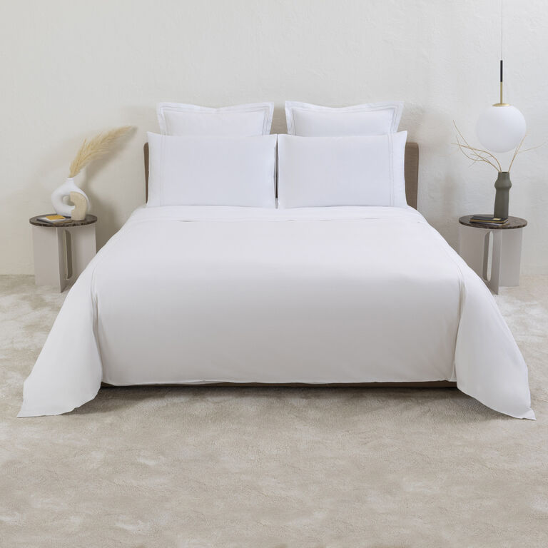 slide 4 Elegance Duvet Cover