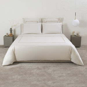 slide 4 Frame Embroidery Sheet Set