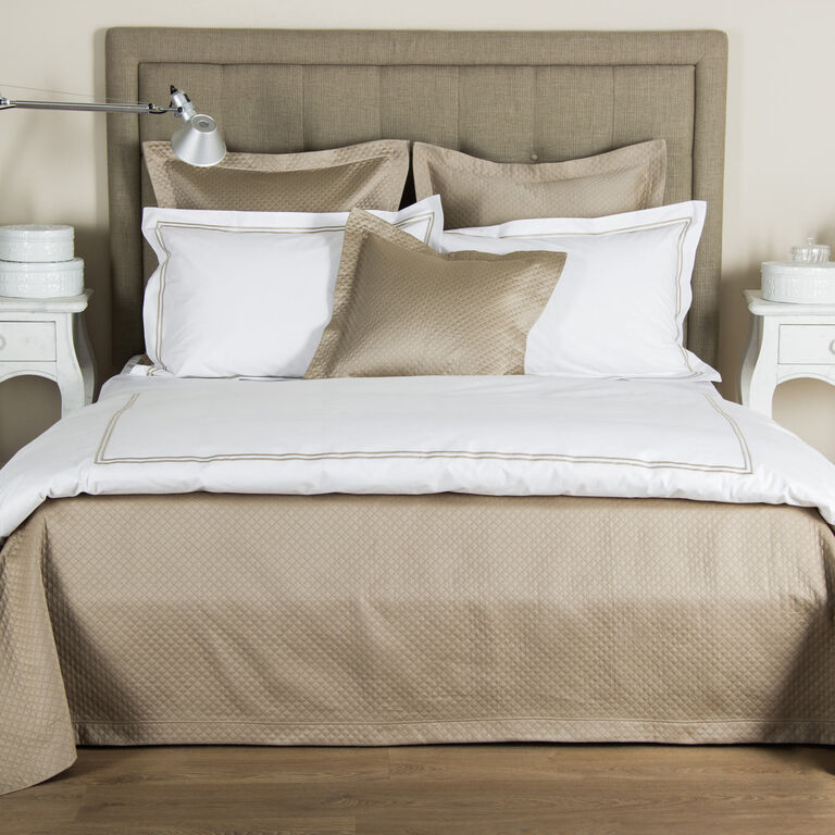 slide 4 Hotel Melody Euro Sham