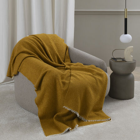 Cashmere Boucl&eacute; Throw