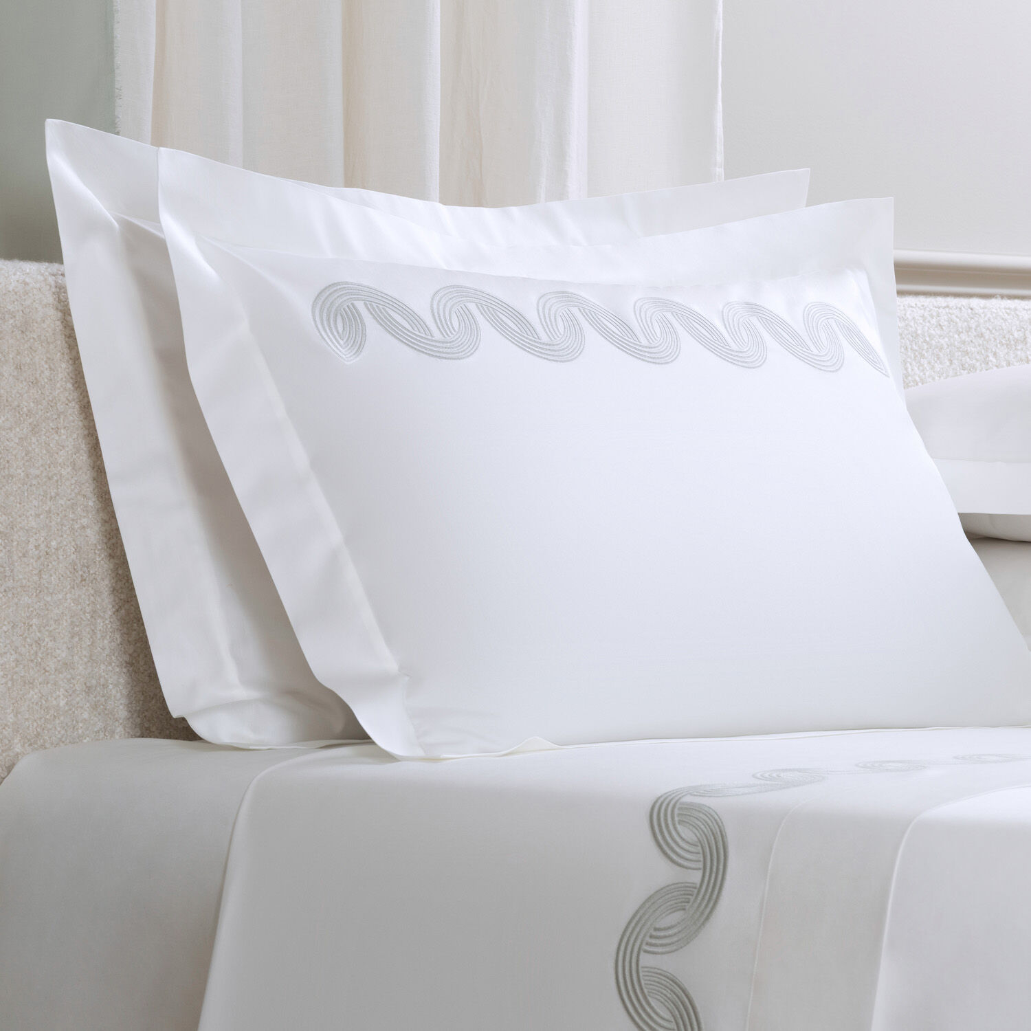 Bedding - Luxury Linens | Frette