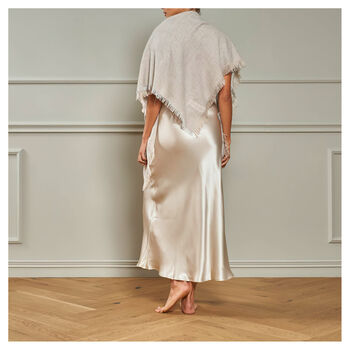 Envelop Twill Stole