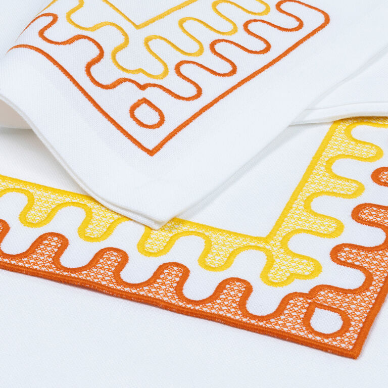 slide 4 Modernism Net Placemat and Napkins Set