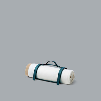 Otello Throw Holder